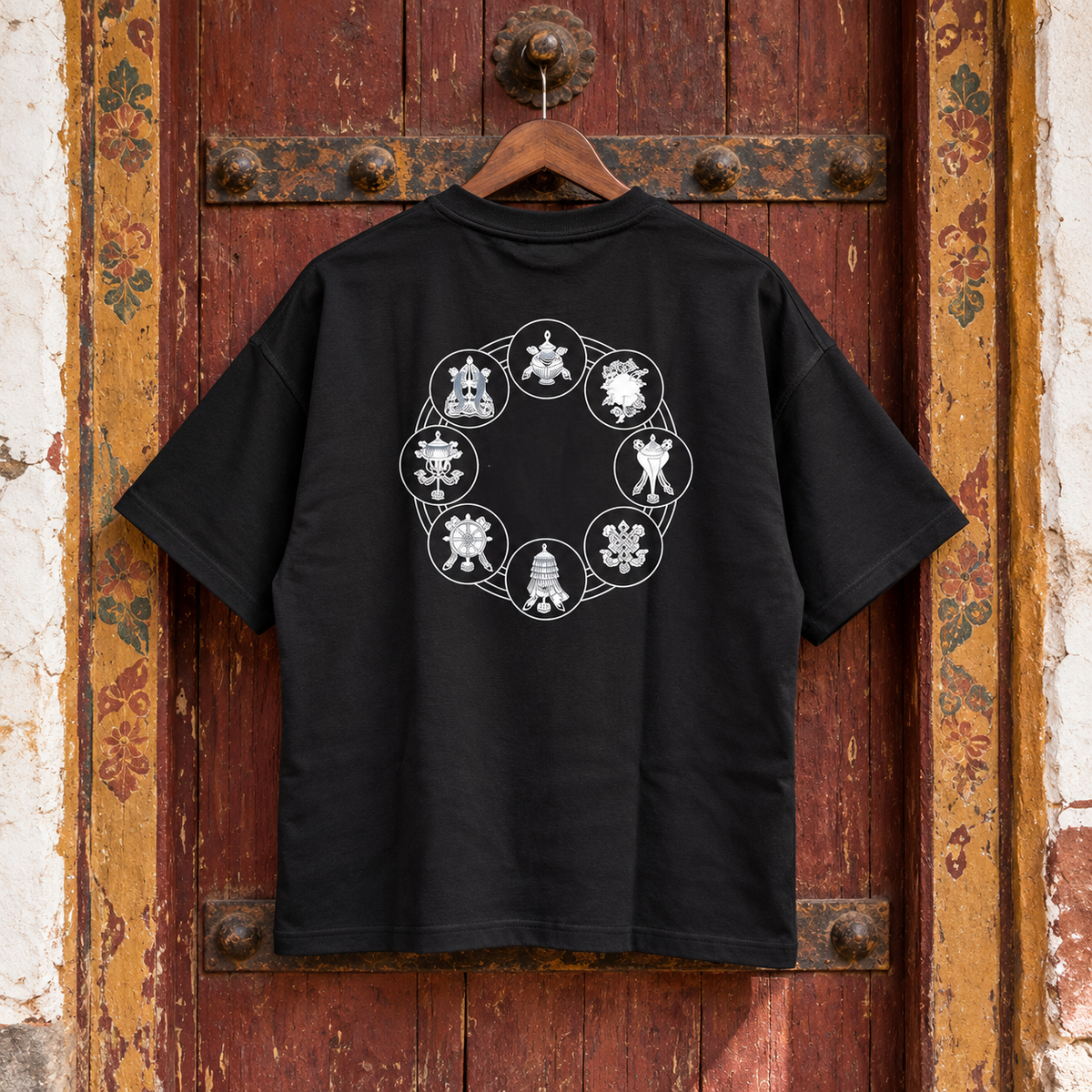 Tashi Shok black T-shirt product photograph 3